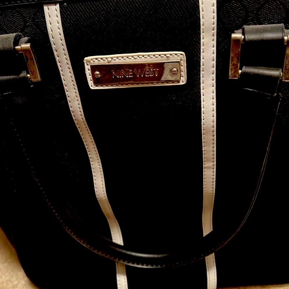 Nine West travel shoulder bag. Never used.